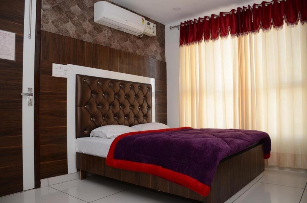 Hotel Robin Inn Amritsar Eksteriør billede