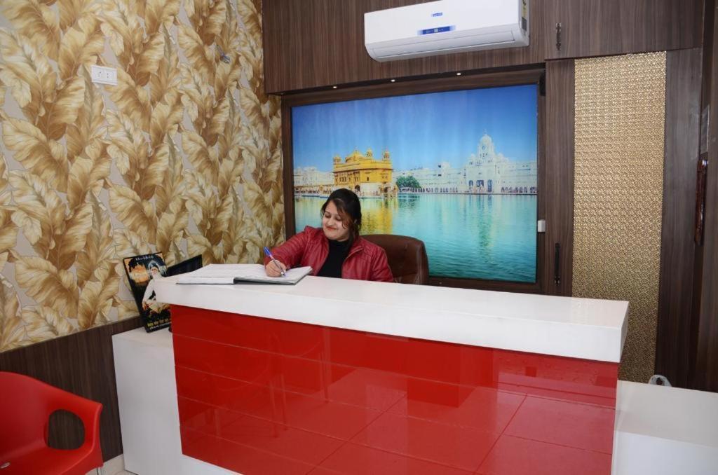 Hotel Robin Inn Amritsar Eksteriør billede