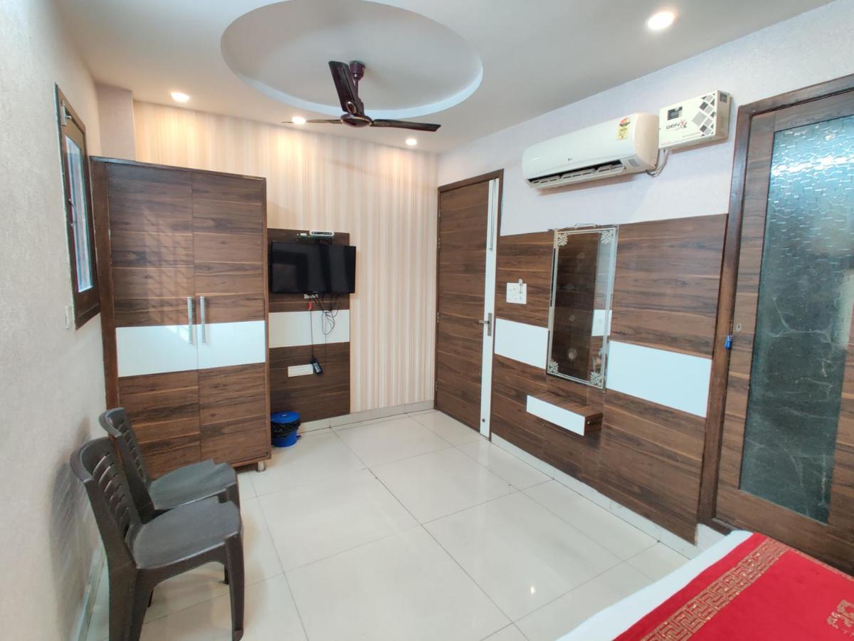 Hotel Robin Inn Amritsar Eksteriør billede