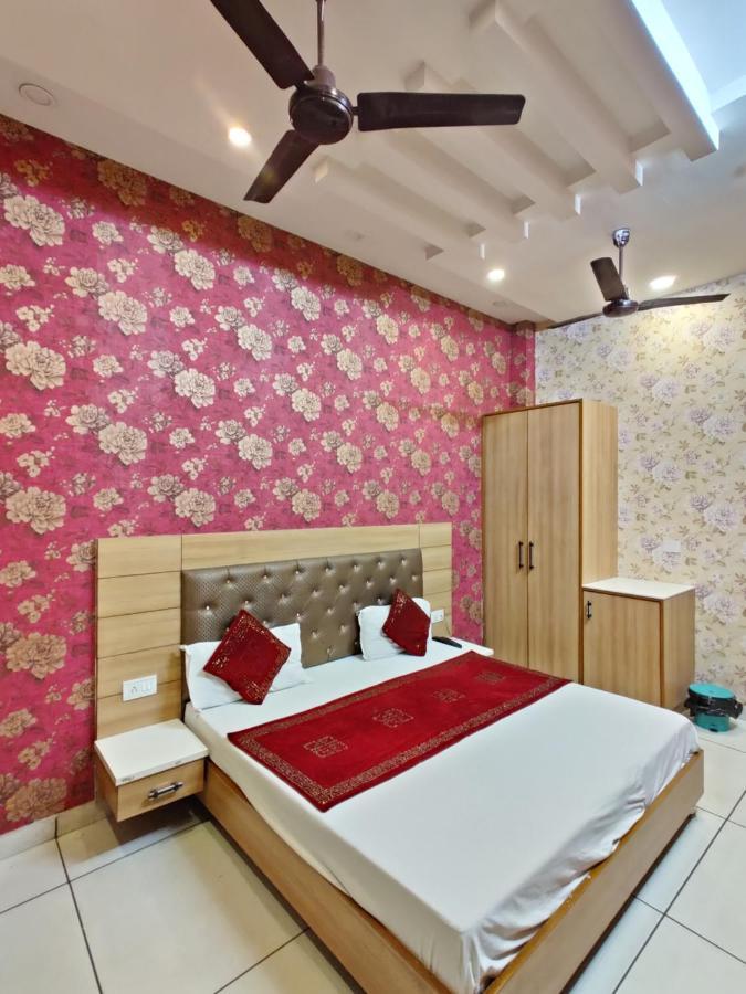 Hotel Robin Inn Amritsar Eksteriør billede