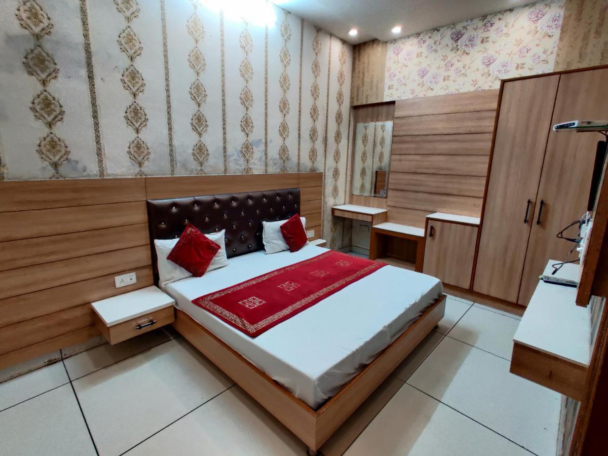 Hotel Robin Inn Amritsar Eksteriør billede