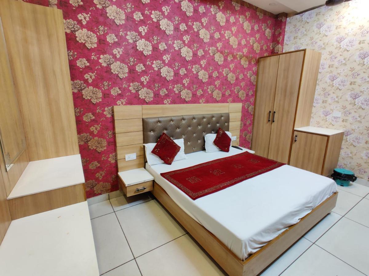 Hotel Robin Inn Amritsar Eksteriør billede